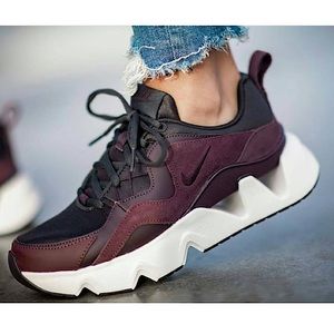 Rare Color! Nike Women’s RYZ 365 Burgundy Sneaker! EUC!